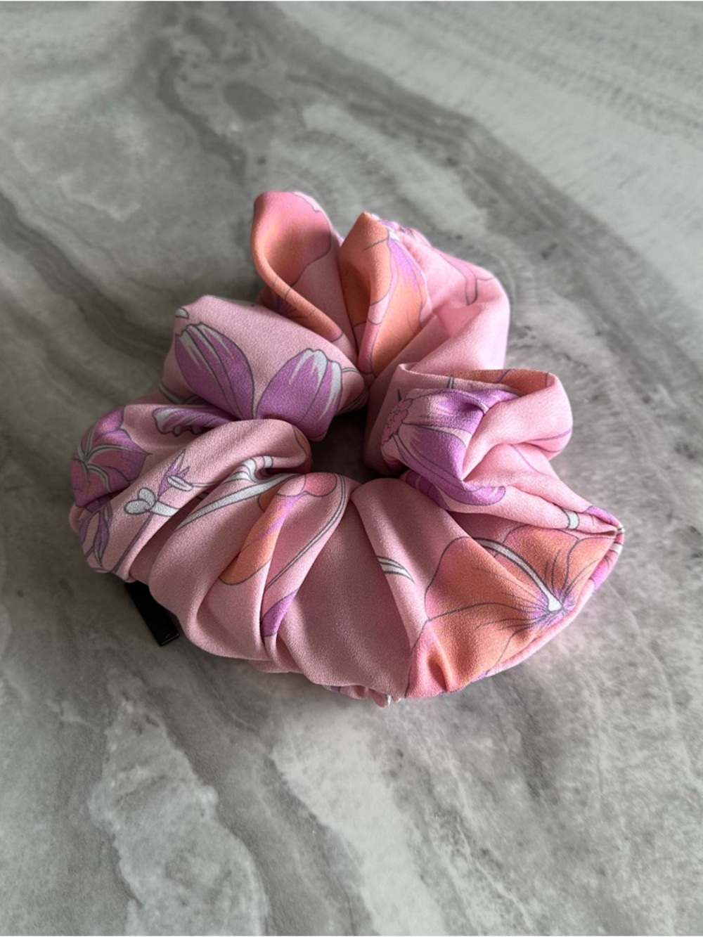 Balenciaga BB Logo Holli Floral Pink Scrunchie Silk & Brass - Picture 4 of 5